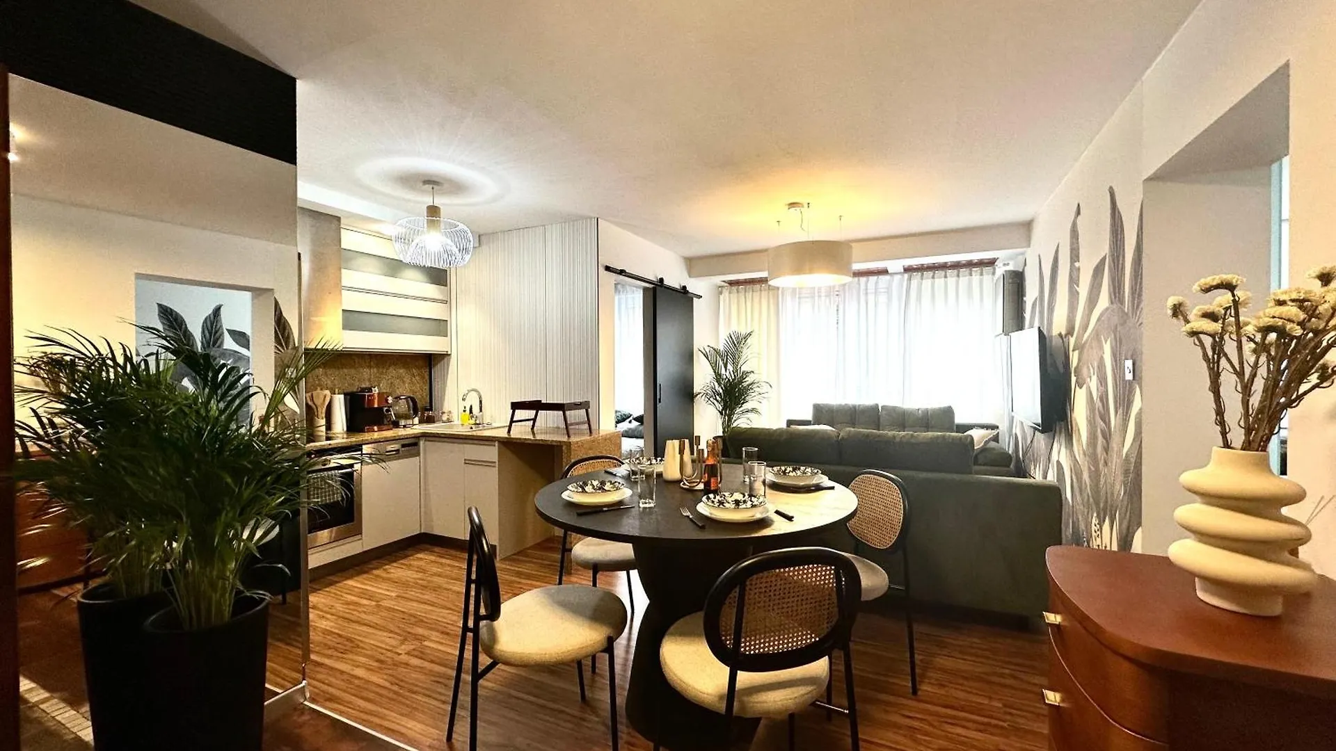 Laciarska Apartment ~ 200M Main Square ~ Self Check-In 20H Wroclaw Poland